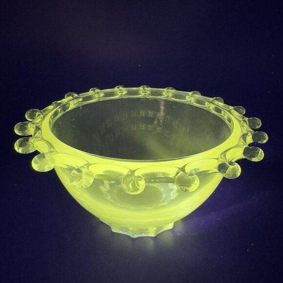 Heisey Lariat Clear Glass Dish Bowl Manganese 365nm Green UV Glow Glass AS IS - Picture 4 of 14